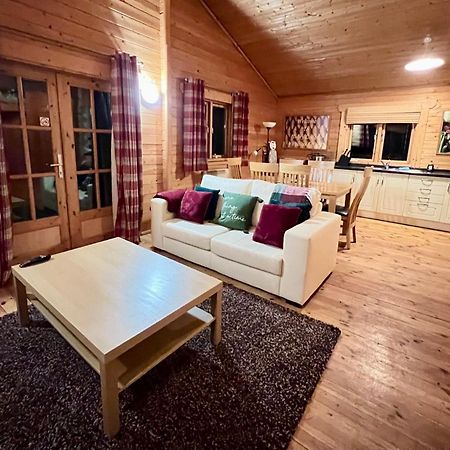 Tufty Lodge, Lake Pochard Lodge 9 South Cerney Ngoại thất bức ảnh