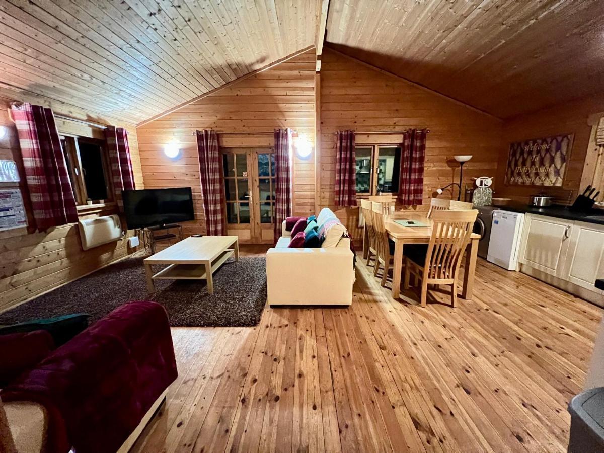 Tufty Lodge, Lake Pochard Lodge 9 South Cerney Ngoại thất bức ảnh