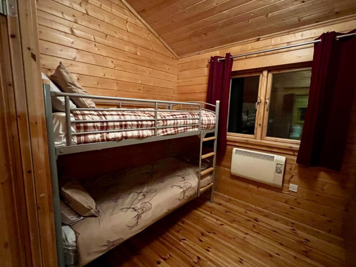 Tufty Lodge, Lake Pochard Lodge 9 South Cerney Ngoại thất bức ảnh