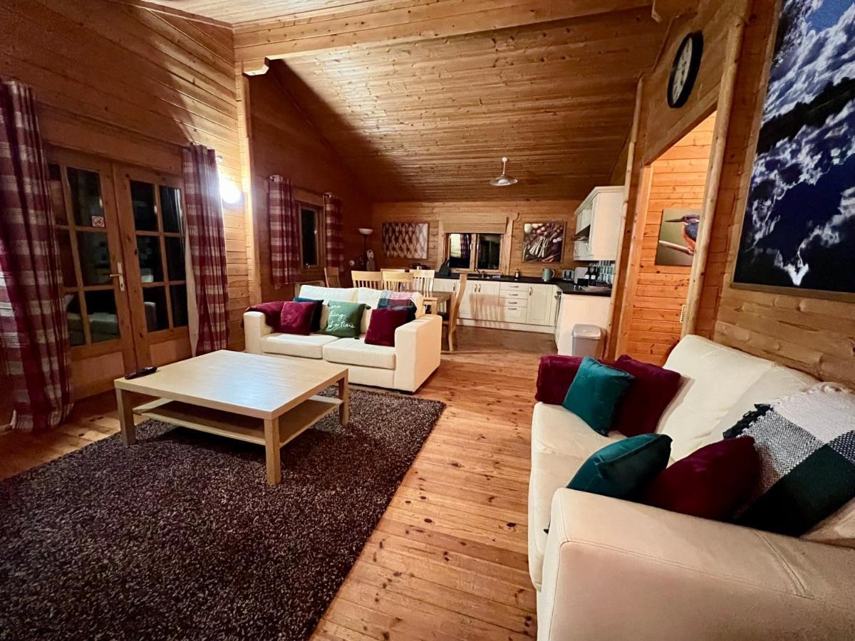 Tufty Lodge, Lake Pochard Lodge 9 South Cerney Ngoại thất bức ảnh