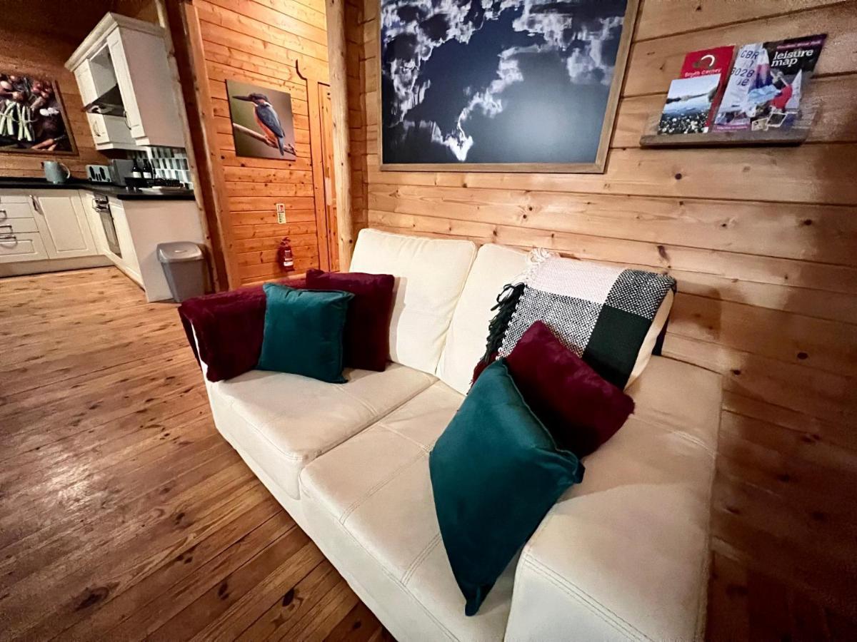 Tufty Lodge, Lake Pochard Lodge 9 South Cerney Ngoại thất bức ảnh